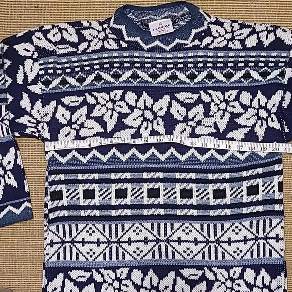 Vintage Fair  Isle Floral Sweater J. J. Poole - Blue and White Size M/L - Picture 5 of 6
